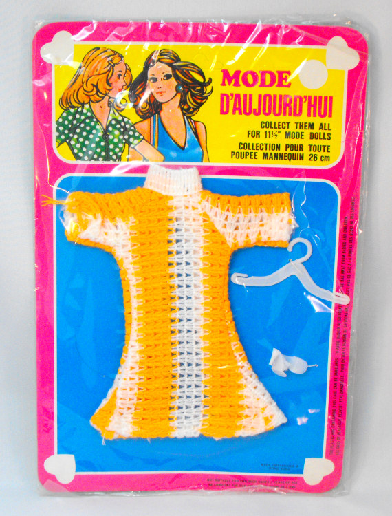 Mode d'Aujourd'Hui - Wool dress in white-orange & white shoes